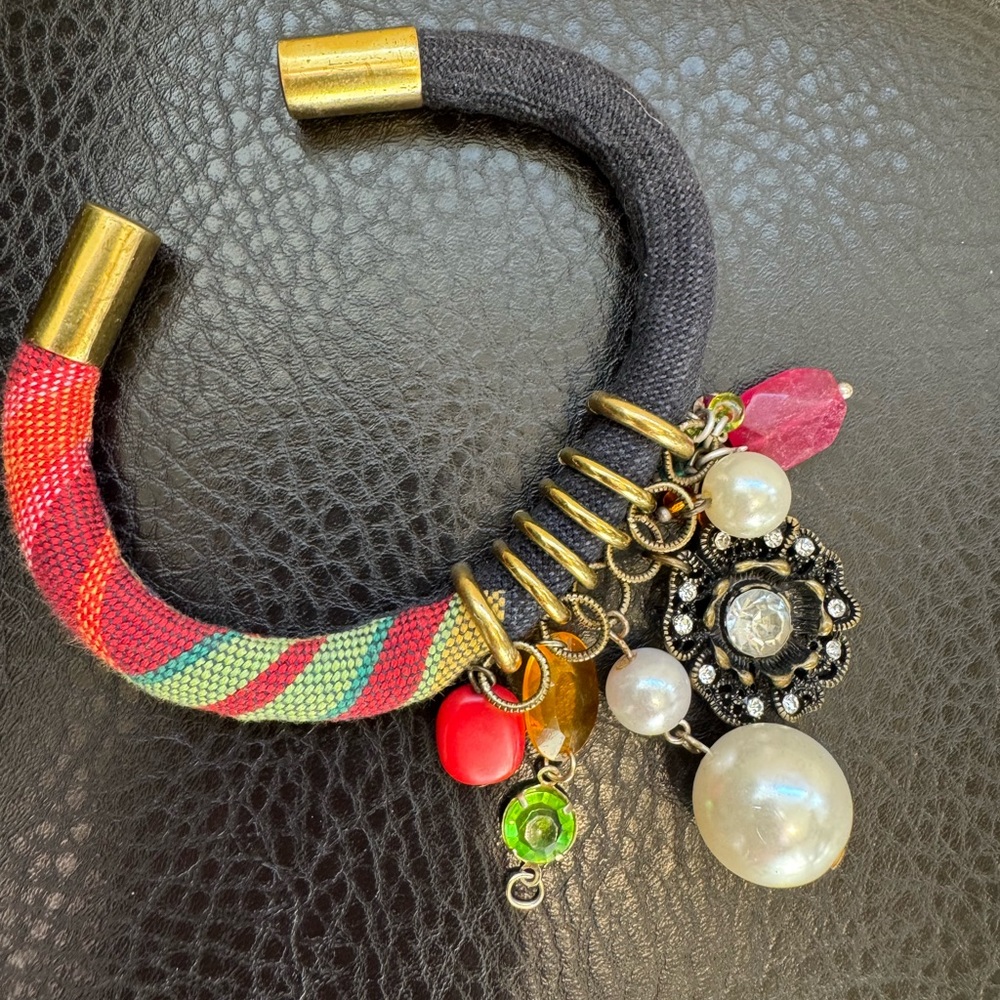 Multicolor Fabric Bracelet with brass-Gold and beads!